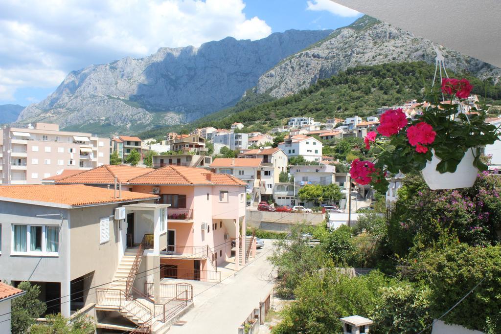 Apartments Adriona With Parking Makarska Exterior foto